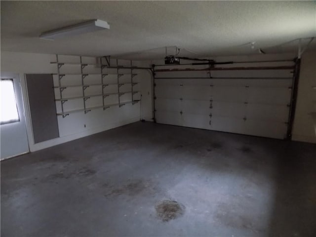 518 S Pine, Ottawa, KS 66067 - garage with a garage door opener