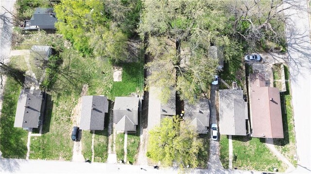 2907 E 61st St, Kansas City, MO 64130 - view of property location with nearby suburban area