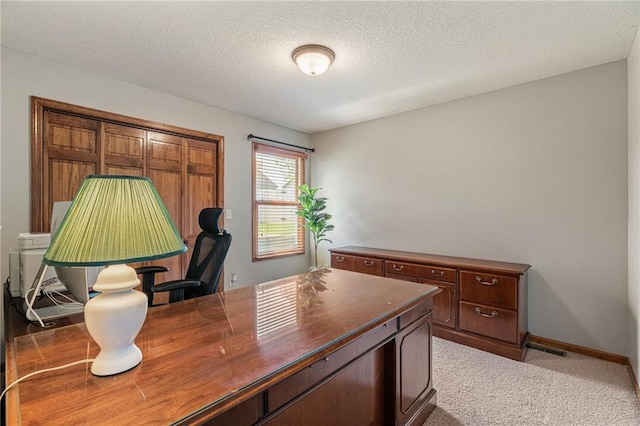16011 Cedar St, Basehor, KS 66007 - carpeted office with a textured ceiling and baseboards