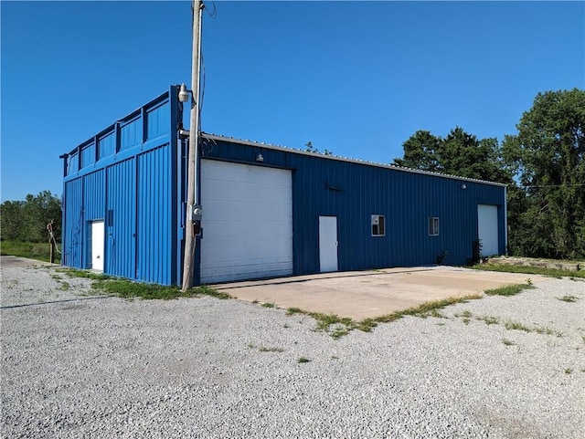 700 W 40th Hwy, Sweet Springs, MO 65351 - view of outdoor structure with an outbuilding