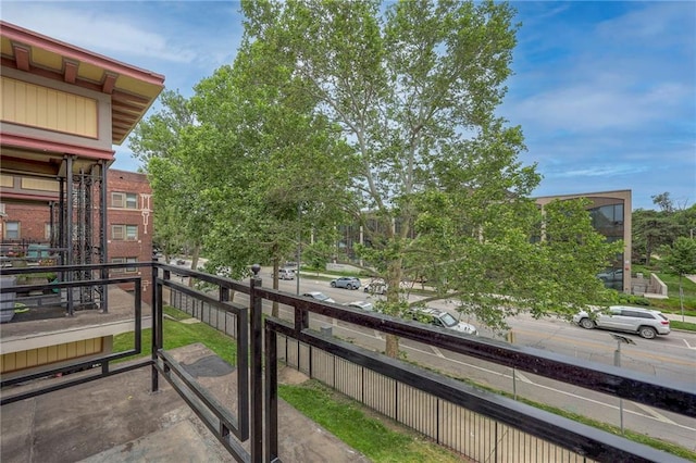 220-222 W Armour Blvd, Kansas City, MO 64111 - view of balcony