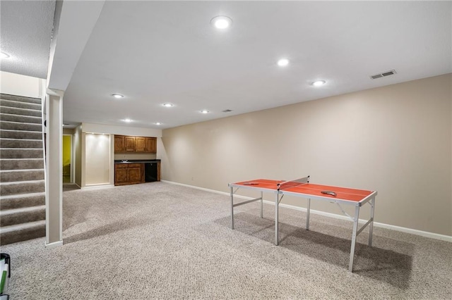 rec room with light colored carpet, baseboards, visible vents, and recessed lighting