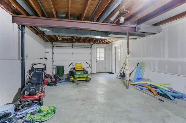 222 Chippewa Ln, Lake Winnebago, MO 64034 - view of garage
