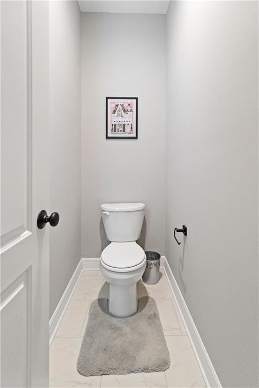 16955 W 168th Ter, Olathe, KS 66062 - bathroom featuring toilet and baseboards