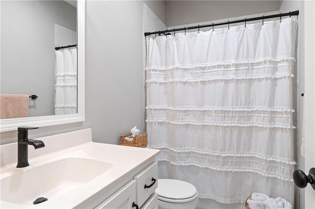16955 W 168th Ter, Olathe, KS 66062 - full bathroom with toilet, curtained shower, and vanity