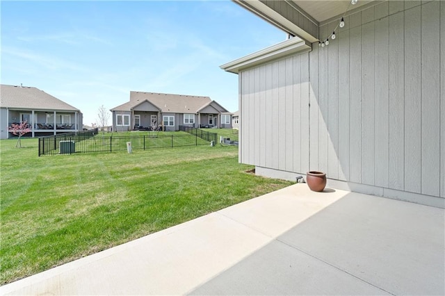 16955 W 168th Ter, Olathe, KS 66062 - view of yard with a patio area and fence