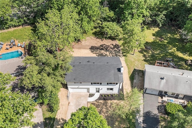 view from above of property featuring a pool