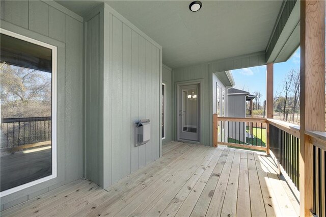 9335 N Belton Ave, Kansas City, MO 64154 - view of deck