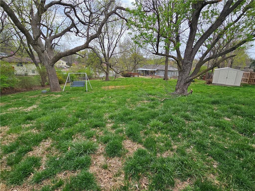 1314 Meadow Ct, Liberty, MO 64068 - photo 3