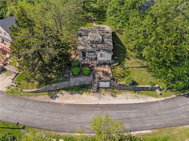 aerial view of property and surrounding area