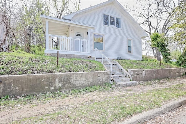 610 Corby St, Saint Joseph, MO 64501 - view of front of property with a porch