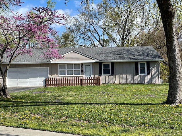 7900 W 91st St, Overland Park, KS 66212 - single story home featuring a garage, a front yard, board and batten siding, and roof with shingles