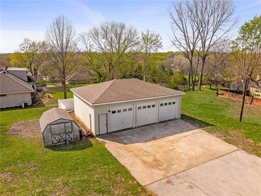 6640 Pflumm Rd, Shawnee, KS 66216 - photo 3