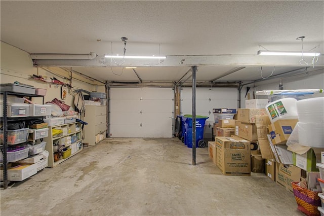 13605 W 48th St, Shawnee, KS 66216 - view of garage