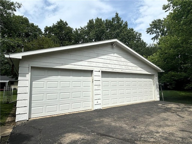 214 W 5th St, Lebo, KS 66856 - view of detached garage