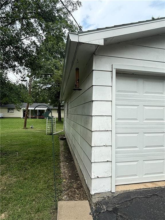 214 W 5th St, Lebo, KS 66856 - view of side of property featuring a lawn