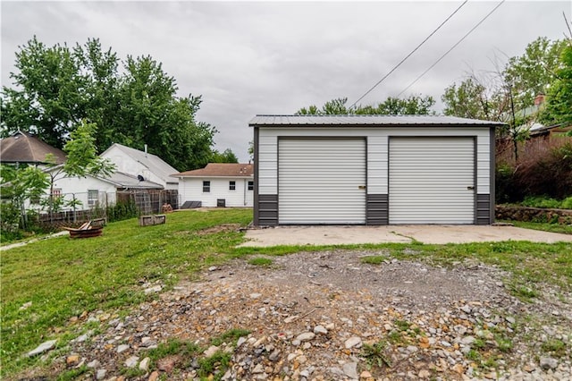 717 Y St, Atchison, KS 66002 - view of detached garage