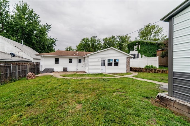 717 Y St, Atchison, KS 66002 - view of back of house