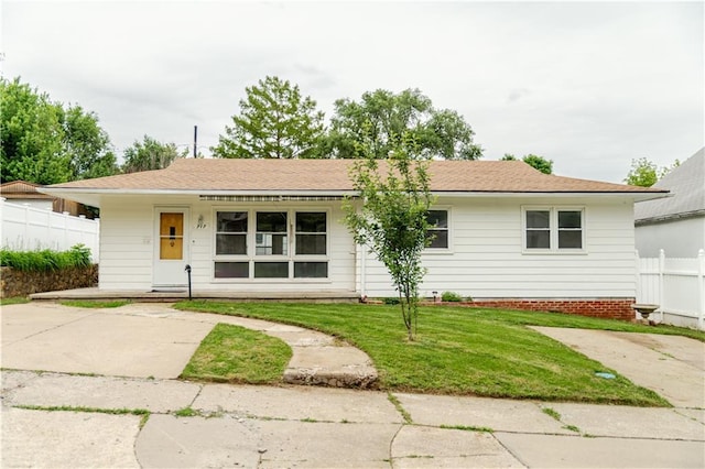 717 Y St, Atchison, KS 66002 - view of single story home