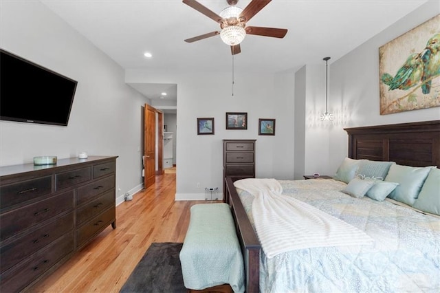 bedroom featuring light wood finished floors, recessed lighting, baseboards, and ceiling fan