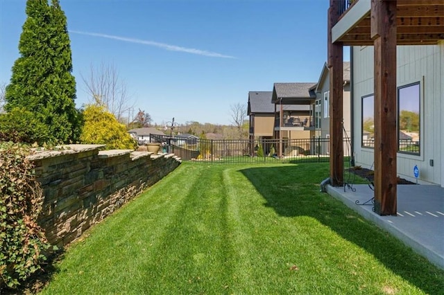 view of yard featuring a patio