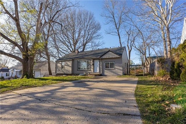 9904 E 60th Ter, Raytown, MO 64133 - view of front of property featuring driveway