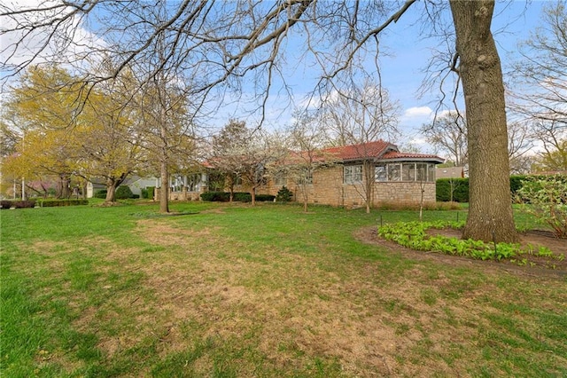 6721 Santa Fe Dr, Overland Park, KS 66204 - view of yard
