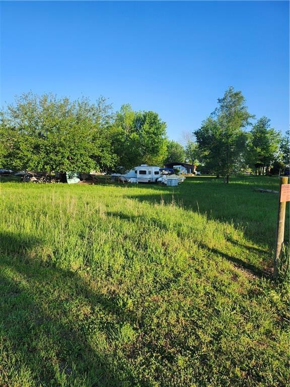 38 Woodland Ln, Linn Valley, KS 66040