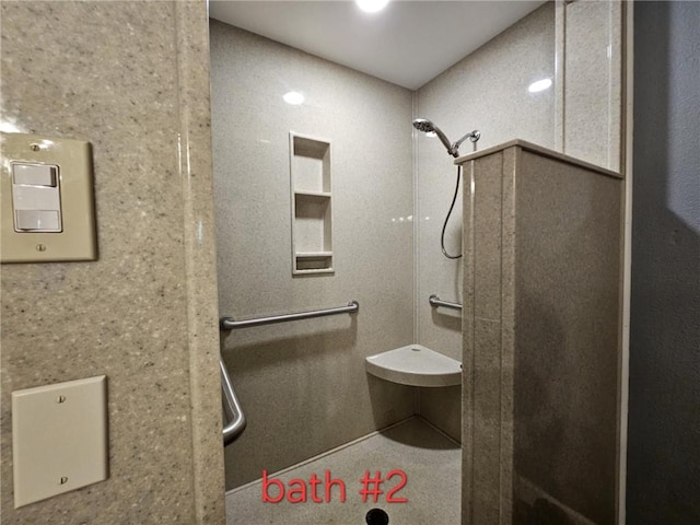 415 N Western St, Girard, KS 66762 - full bath featuring a walk in shower