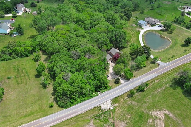 32832 195th St, Leavenworth, KS 66048 - aerial view of property and surrounding area with a nearby body of water