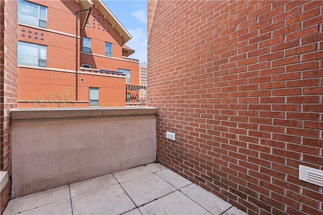 4924 Central St, Kansas City, MO 64112 - view of balcony