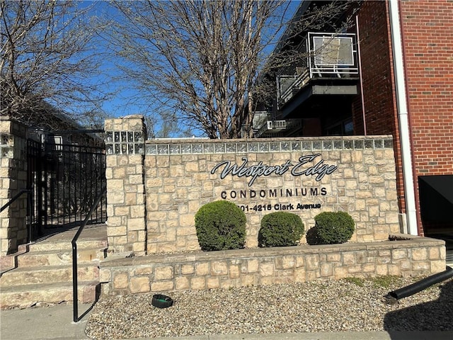 4209 Clark Ave Unit 4209-4, Kansas City, MO 64111 - view of community sign