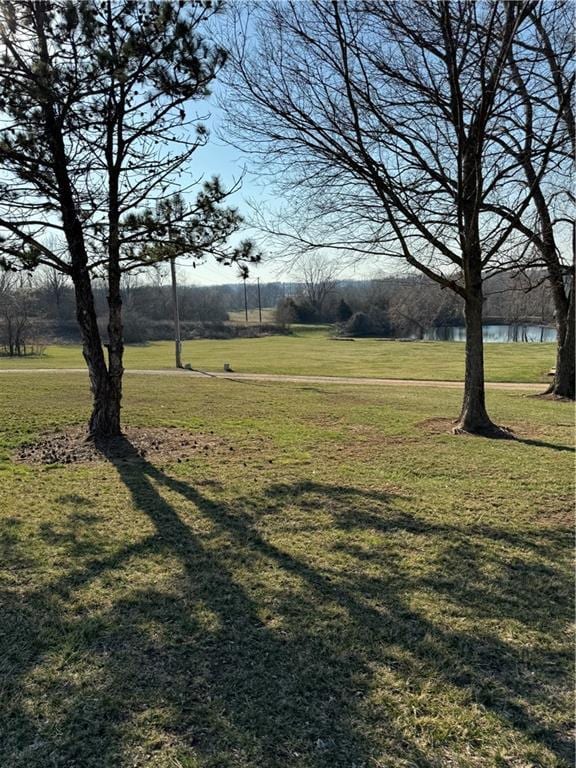 43 901st Rd, Clinton, MO 64735 - view of yard featuring a water view