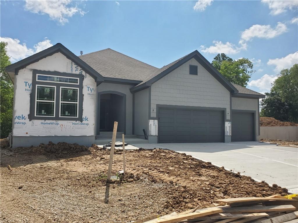 9439 N Belton Ave, Kansas City, MO 64154 - photo 1