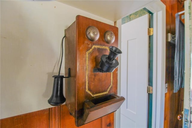 25388 Chieftain Rd, Lawrence, KS 66044 - view of interior details