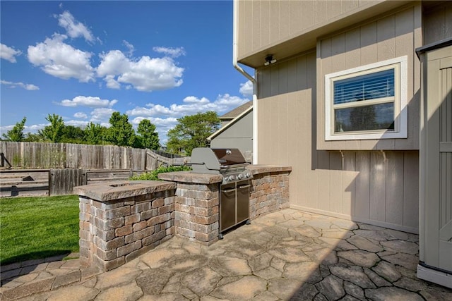 4102 NW 76th Ter, Kansas City, MO 64151 - view of patio