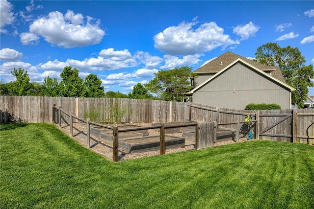 4102 NW 76th Ter, Kansas City, MO 64151 - view of yard