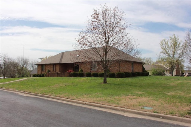 1410 Grandview Dr, Warrensburg, MO 64093 - view of front of property with a front lawn