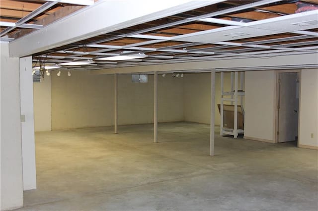 1410 Grandview Dr, Warrensburg, MO 64093 - view of unfinished basement