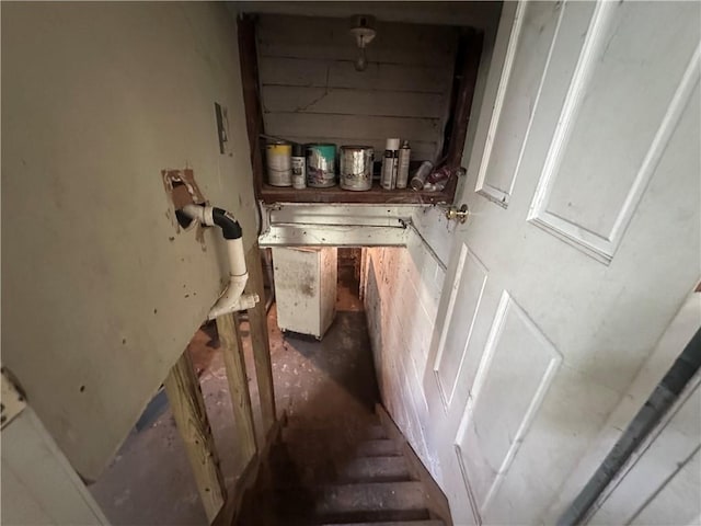 218 S Kent St, Excelsior Springs, MO 64024 - view of stairway