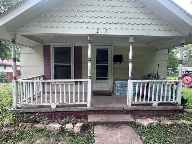 218 S Kent St, Excelsior Springs, MO 64024 - photo 2