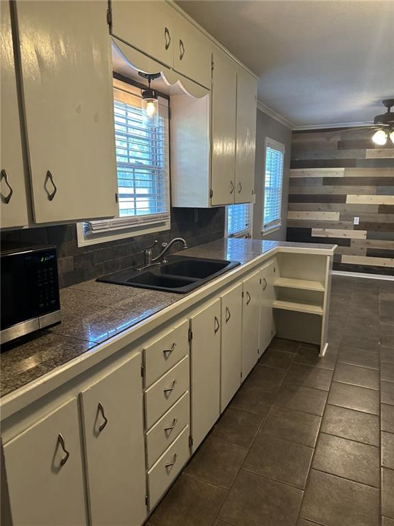2922 NE 56th St, Kansas City, MO 64119 - photo 9