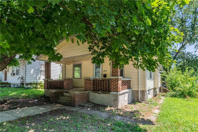 809 S Crysler Ave, Independence, MO 64052 - view of front of house featuring covered porch
