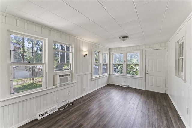 809 S Crysler Ave, Independence, MO 64052 - unfurnished sunroom featuring cooling unit
