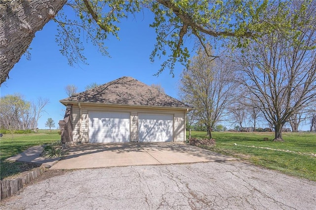 view of detached garage