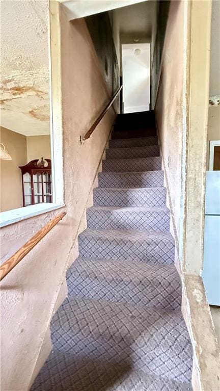 2901 Farrow Ave, Kansas City, KS 66104 - view of stairway