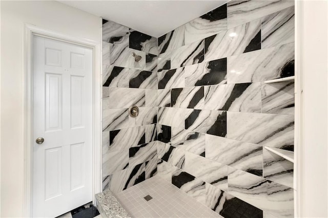 9738 Nieman Pl, Overland Park, KS 66214 - full bathroom with a tile shower