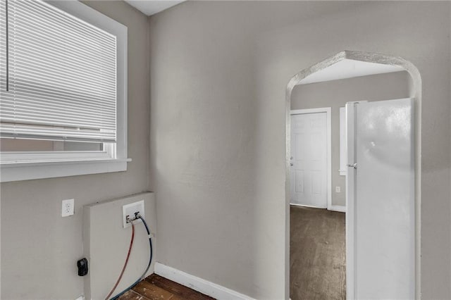 442 N Colorado Ave, Kansas City, MO 64123 - laundry room featuring baseboards, laundry area, and hookup for a washing machine