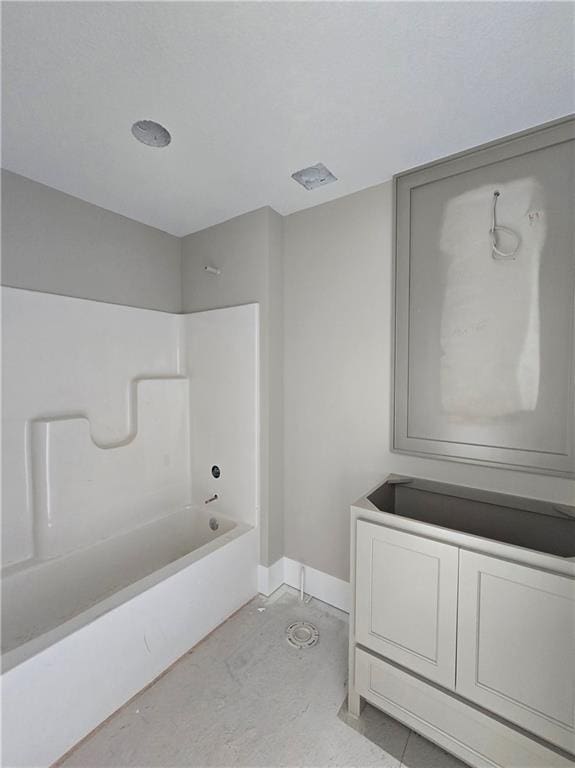 2615 SW Firefly Ln, Lees Summit, MO 64082 - full bath with shower / washtub combination and baseboards