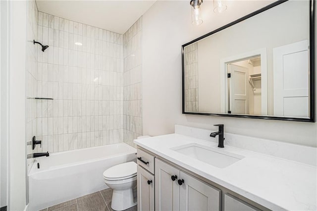 2315 SW Serena Pl, Lees Summit, MO 64082 - bathroom with toilet, vanity, and shower / bathtub combination